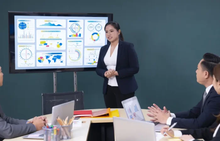 10 Incredible Ways Smartboards Improve Team Collaboration