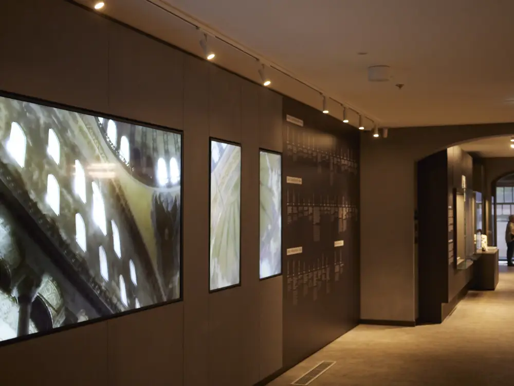 5 Ways Video wall  Enhance Guest Experiences in the Hospitality Industry