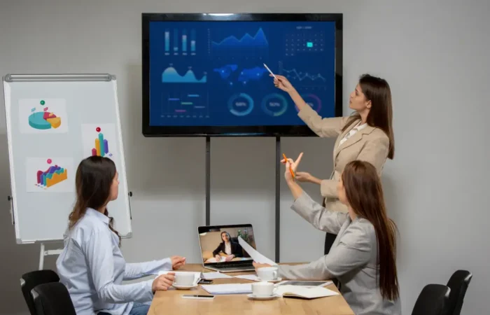 8 Amazing Benefits of Smartboards for Hybrid Learning