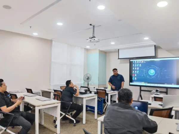 Enhancing Learning at OUM Petaling Jaya with the ARV100 Smartboard from Israk Solutions
