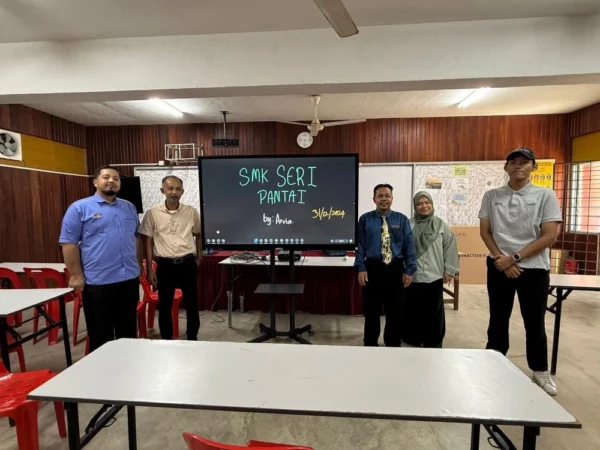 SMK Seri Pantai Modernizes Classrooms with Arvia Smartboard ARV200-65”