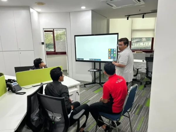 ARV400 Smartboard Complete System at Tabung Haji HQ