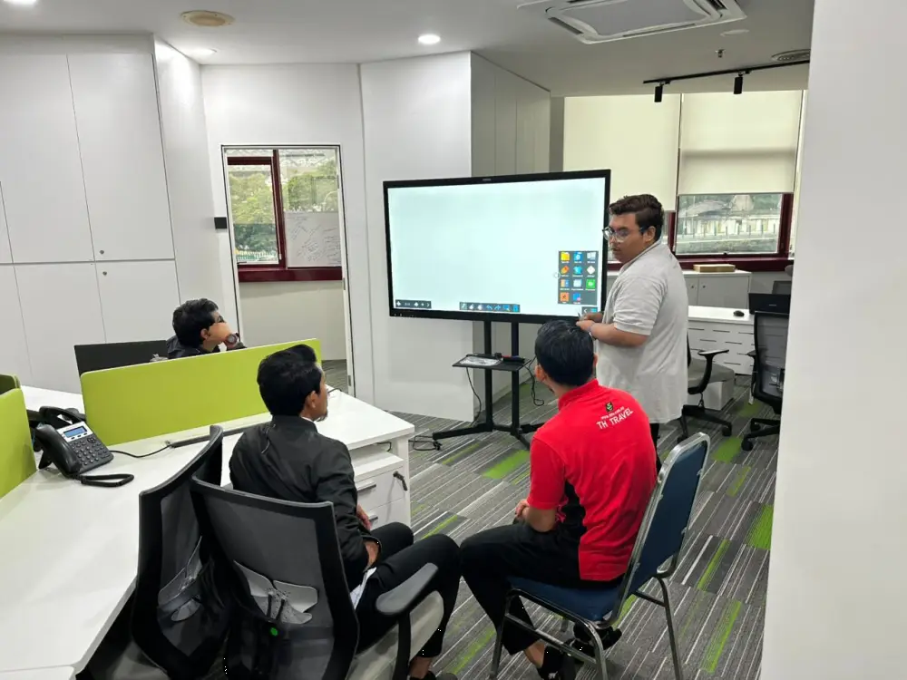 Tabung Haji HQ Transforms Meetings with ARV400 Smartboard Technology