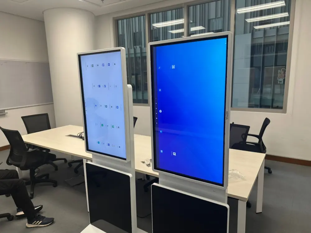 FLR101W_43 Touchscreens: Revolutionizing Asia School’s Learning Experience