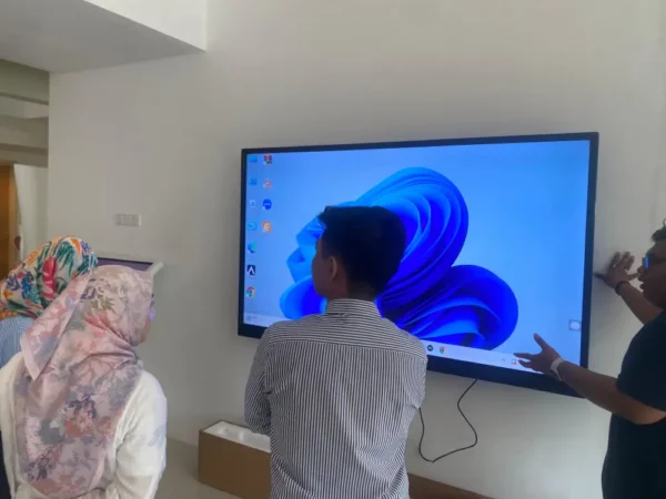 smart-solutions-fliptouch-smartboard-MGTC-Bangi-006