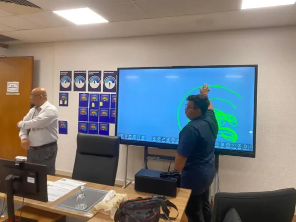 smartboard-ptz-camera-smart-meeting-room-jabatan-perangkaan-malaysia-004