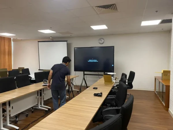 smartboard-ptz-camera-smart-meeting-room-jabatan-perangkaan-malaysia-006